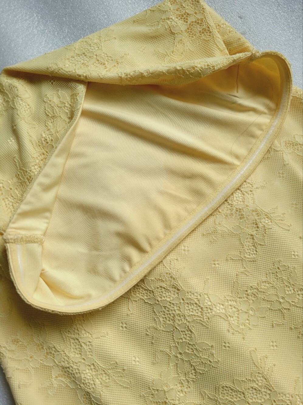 Tiger Mist Strapless Lace Dress Asymmetrical Ruffle Hem Pale Yellow - Picture 9 of 16